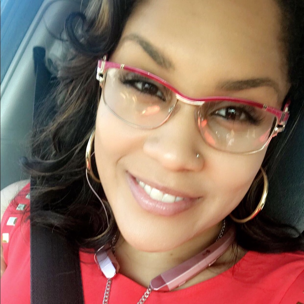 Meet your Posher, Kayla